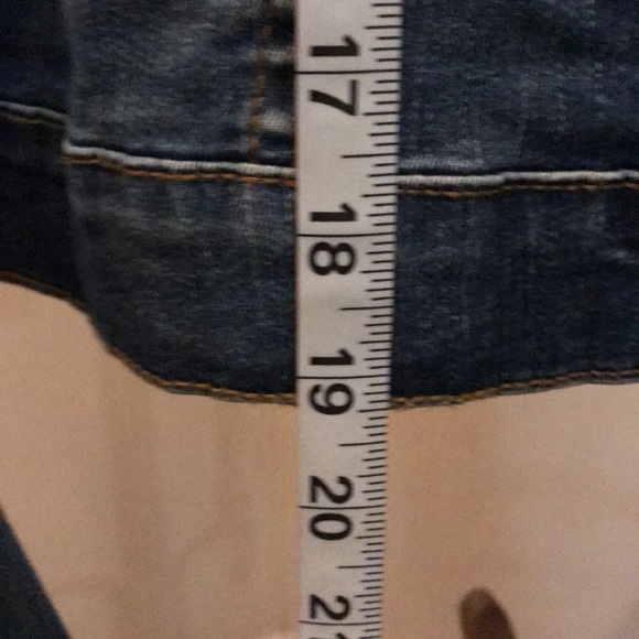 Jean jacket - Picture 2 of 4